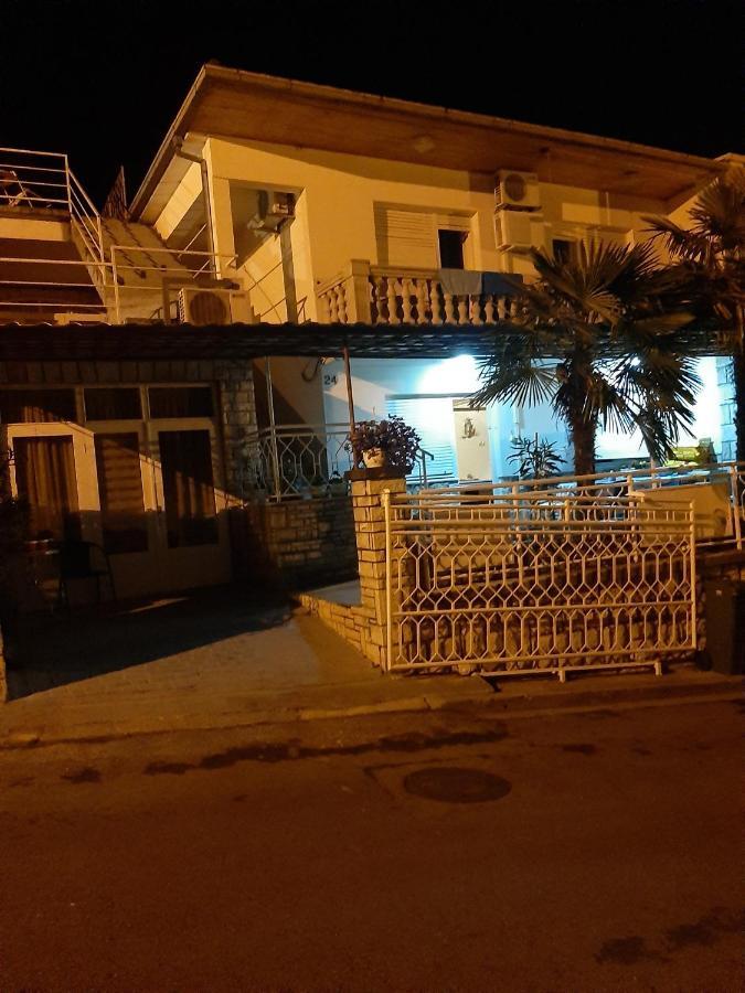 Ferienwohnung App Borna Crikvenica Exterior foto